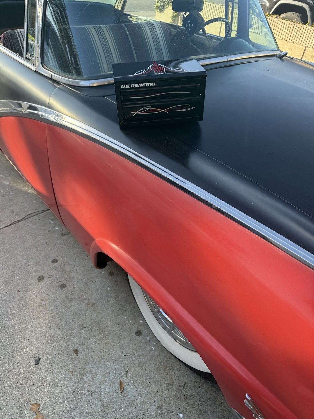 Black toolbox, view 4