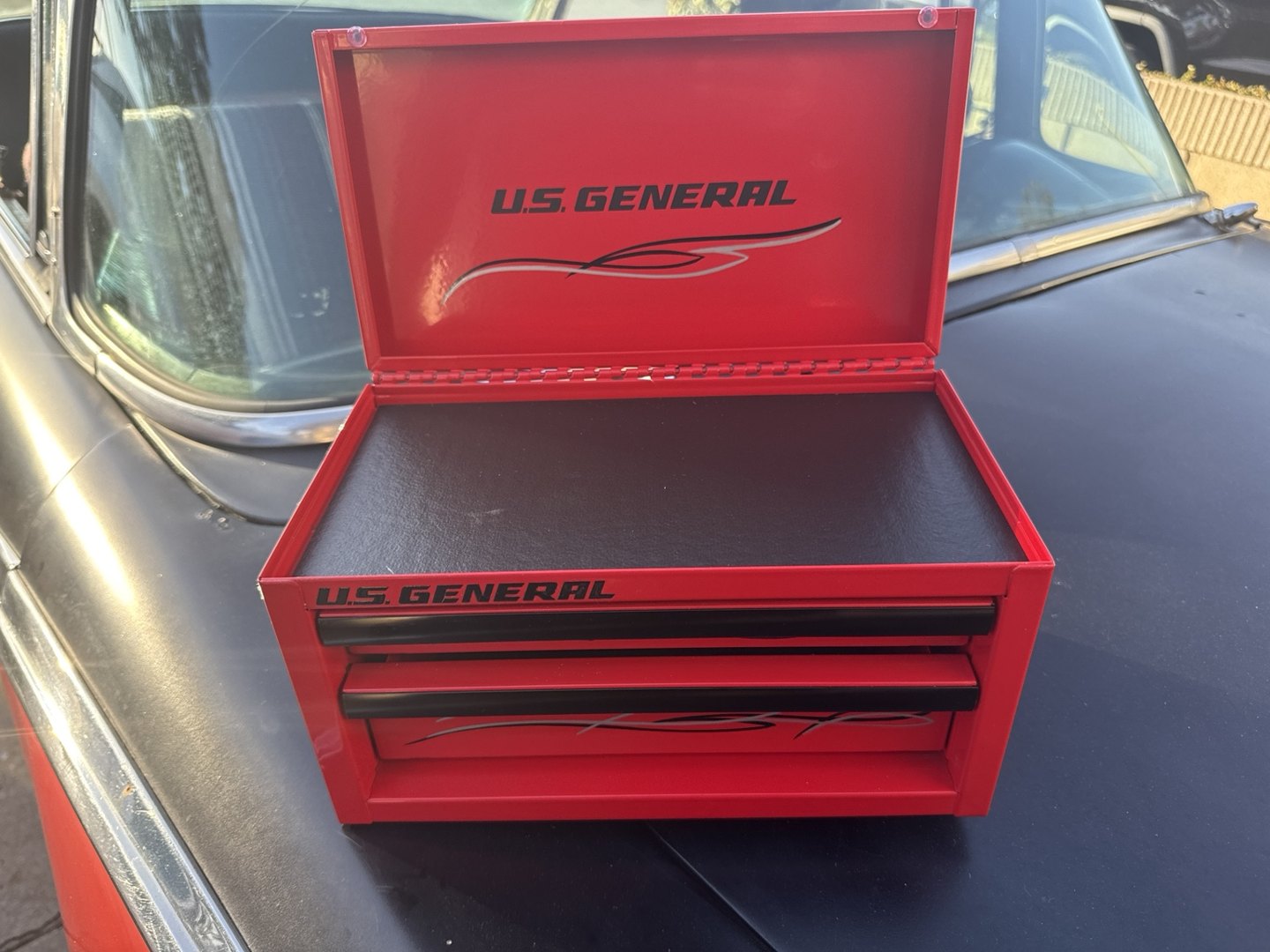Red · black & silver toolbox, view 3