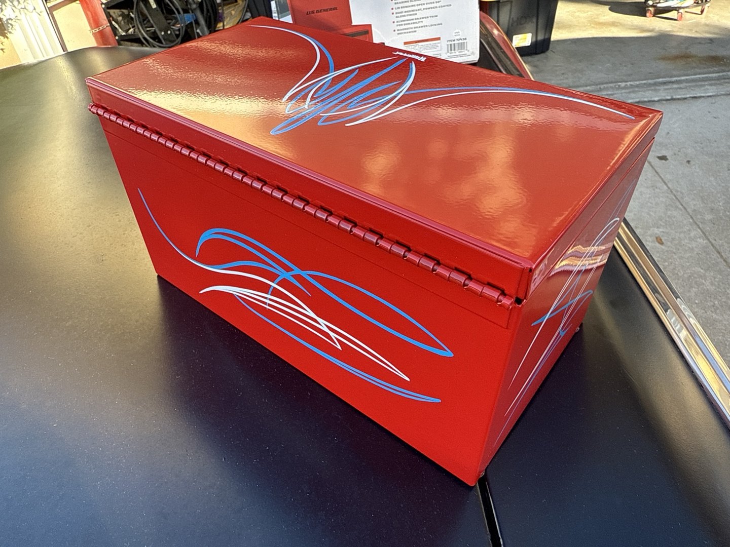 Red · blue & white toolbox, view 4